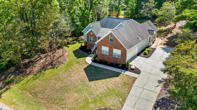 200 Holly Chase Drive, Piedmont, SC 29673