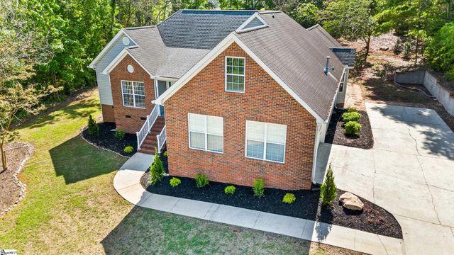 200 Holly Chase Drive, Piedmont, SC 29673