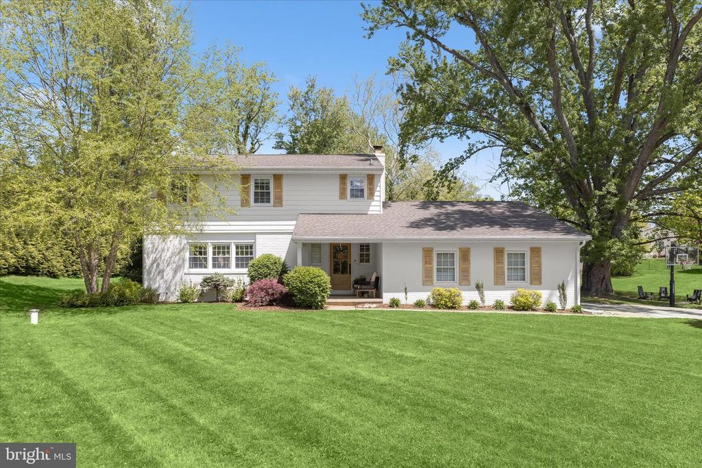 Image 3 of property listing at 2508 WHITT RD, Kingsville, MD 21087