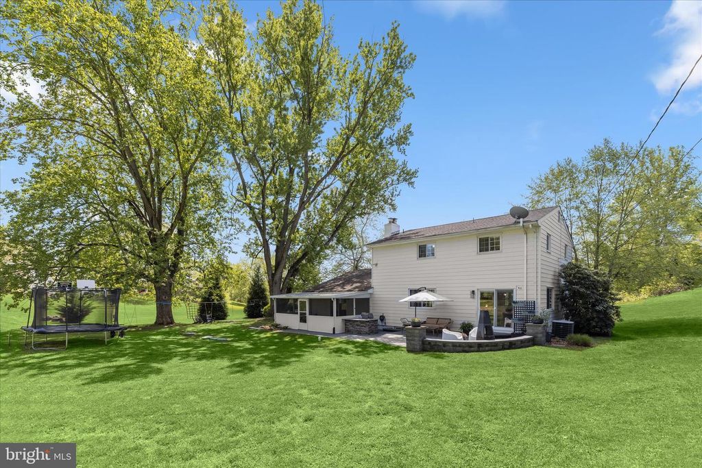 Image 63 of property listing at 2508 WHITT RD, Kingsville, MD 21087