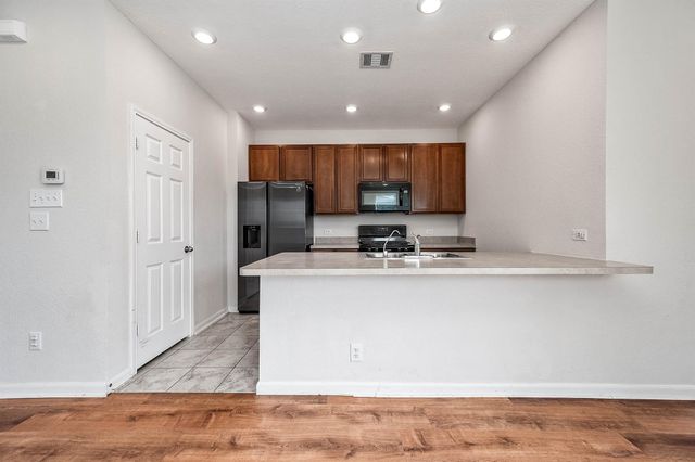 5832 Bluebonnet Lane, Rosenberg, TX 77469