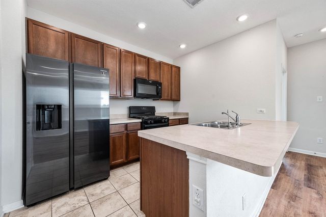 5832 Bluebonnet Lane, Rosenberg, TX 77469