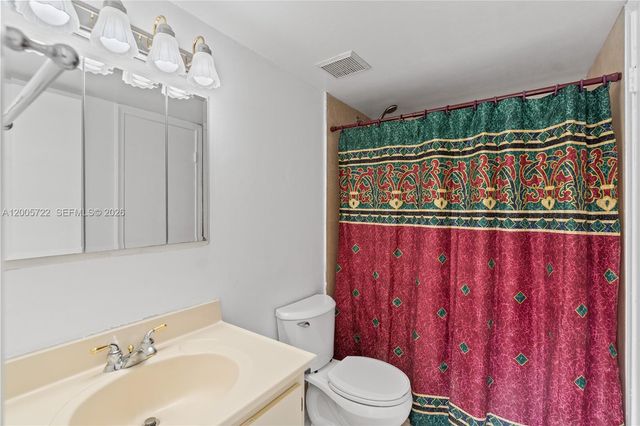 10877 NW 7th St 21-35, Miami, FL 33172