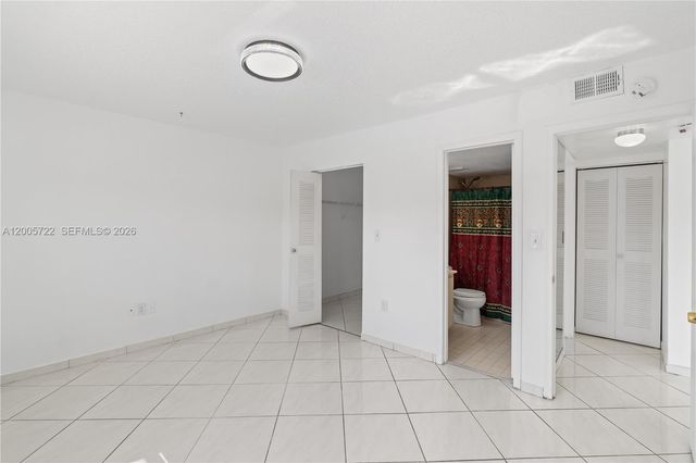 10877 NW 7th St 21-35, Miami, FL 33172