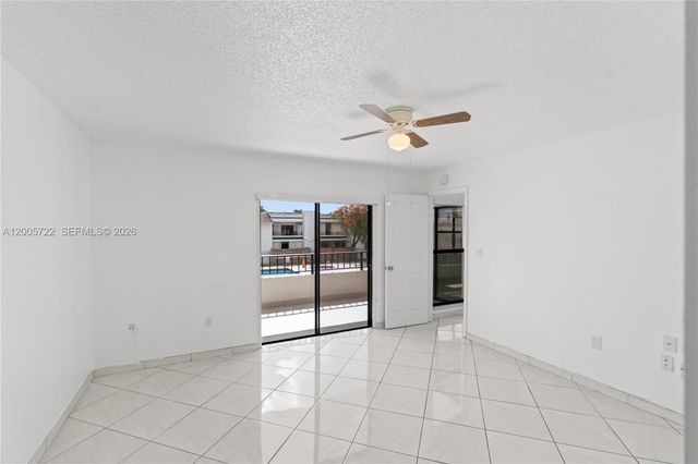 10877 NW 7th St 21-35, Miami, FL 33172