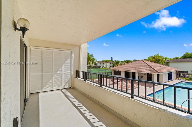 10877 NW 7th St 21-35, Miami, FL 33172