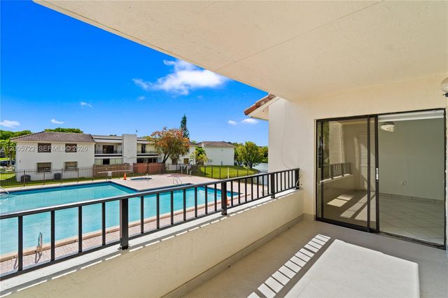 10877 NW 7th St 21-35, Miami, FL 33172