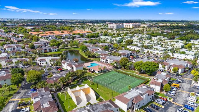 10877 NW 7th St 21-35, Miami, FL 33172