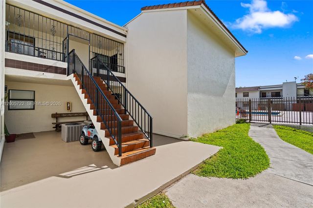 10877 NW 7th St 21-35, Miami, FL 33172