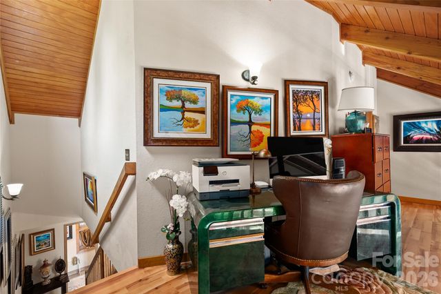 266 Hawks Crest Drive, Waynesville, NC 28786