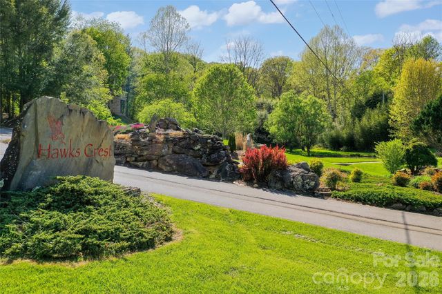 266 Hawks Crest Drive, Waynesville, NC 28786