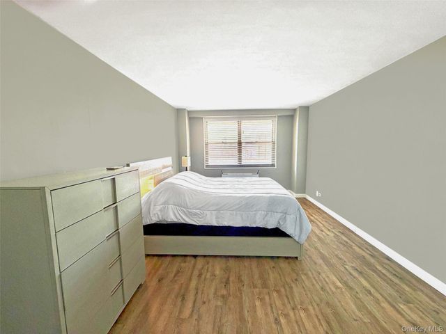 61-20 Grand Central Parkway A1008, Forest Hills, NY 11375