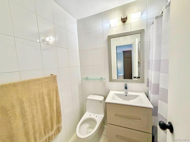 61-20 Grand Central Parkway A1008, Forest Hills, NY 11375