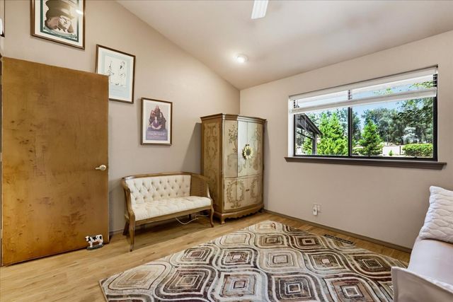 18310 Gray Oak Dr, Rough And Ready, CA 95975