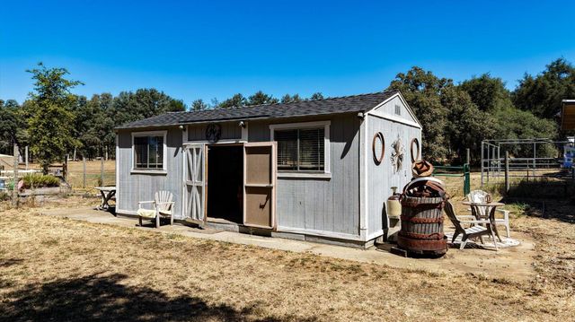 18310 Gray Oak Dr, Rough And Ready, CA 95975