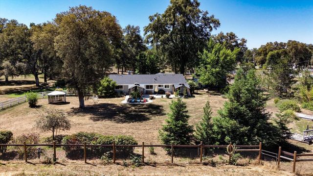 18310 Gray Oak Dr, Rough And Ready, CA 95975