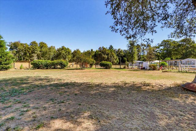 18310 Gray Oak Dr, Rough And Ready, CA 95975