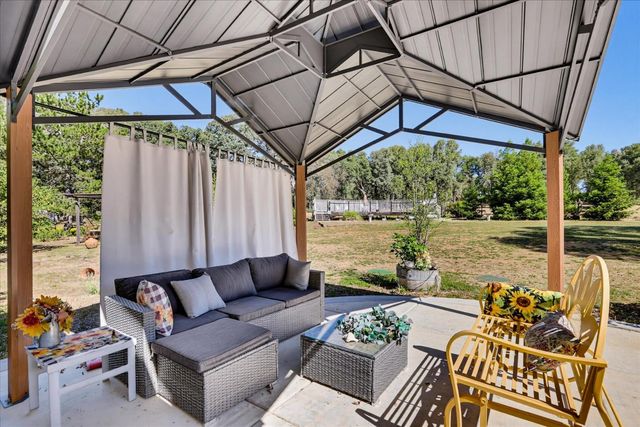 18310 Gray Oak Dr, Rough And Ready, CA 95975