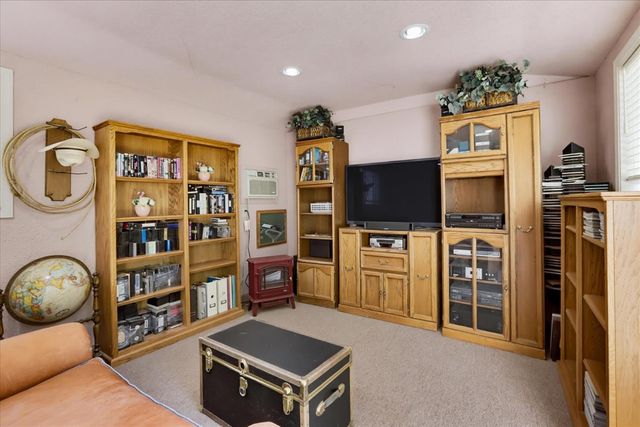 18310 Gray Oak Dr, Rough And Ready, CA 95975