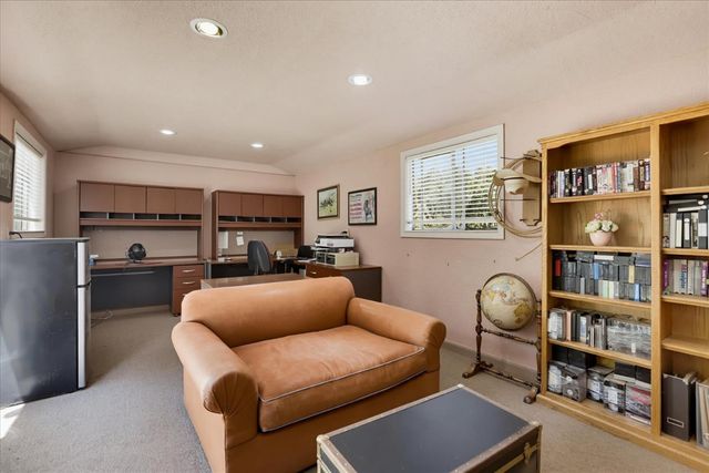 18310 Gray Oak Dr, Rough And Ready, CA 95975