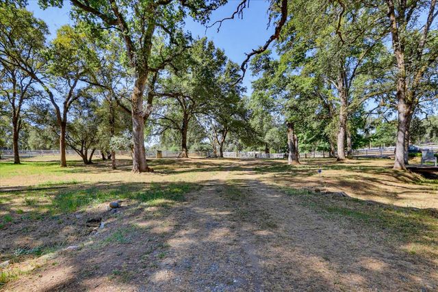 18310 Gray Oak Dr, Rough And Ready, CA 95975