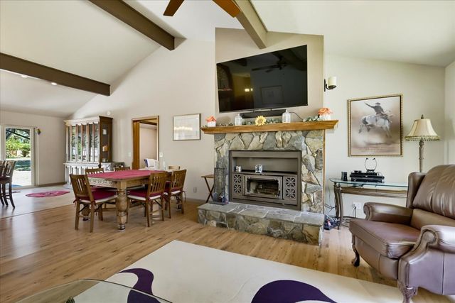 18310 Gray Oak Dr, Rough And Ready, CA 95975