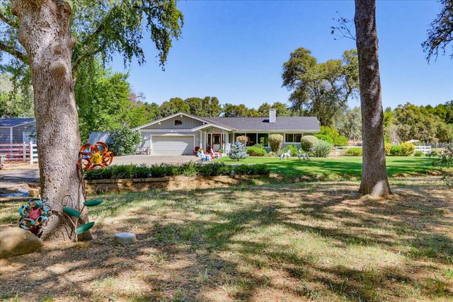 18310 Gray Oak Dr, Rough And Ready, CA 95975
