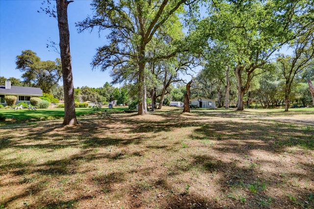 18310 Gray Oak Dr, Rough And Ready, CA 95975
