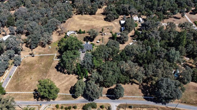 18310 Gray Oak Dr, Rough And Ready, CA 95975
