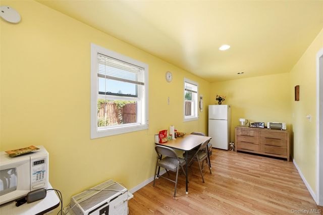 78 Auburn Street, Lindenhurst, NY 11757