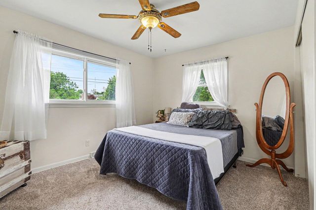 15 Enlow Court, Battle Creek, MI 49015