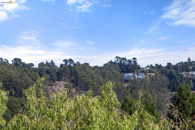 6872 Sherwick Dr, Berkeley, CA 94705