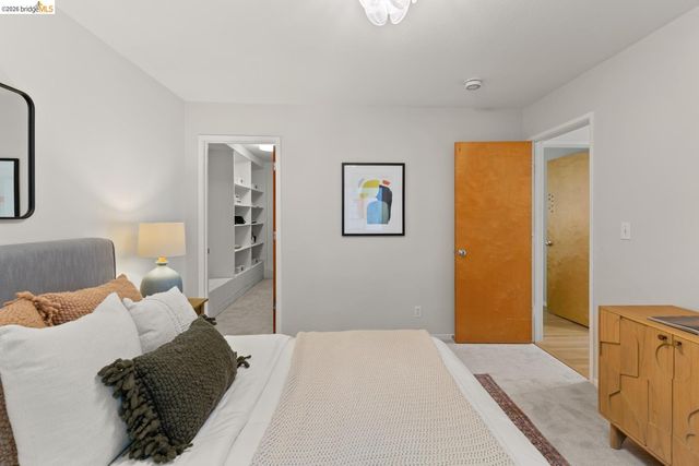 6872 Sherwick Dr, Berkeley, CA 94705