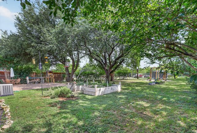 324 N Heights Drive, Crowley, TX 76036