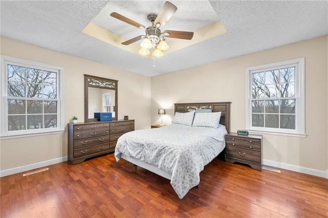 17139 SE State Route Y Highway, Dearborn, MO 64439