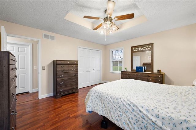 17139 SE State Route Y Highway, Dearborn, MO 64439