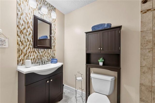 17139 SE State Route Y Highway, Dearborn, MO 64439