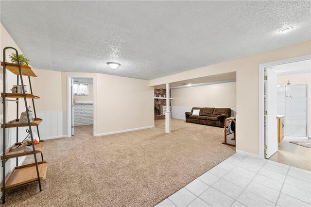 17139 SE State Route Y Highway, Dearborn, MO 64439