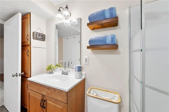 17139 SE State Route Y Highway, Dearborn, MO 64439