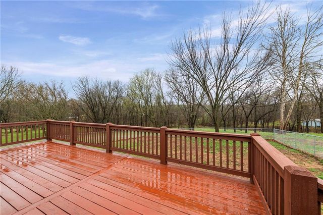 17139 SE State Route Y Highway, Dearborn, MO 64439