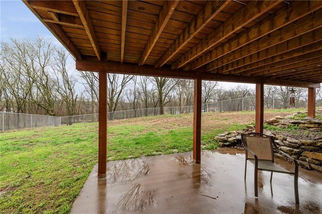 17139 SE State Route Y Highway, Dearborn, MO 64439