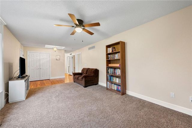 17139 SE State Route Y Highway, Dearborn, MO 64439