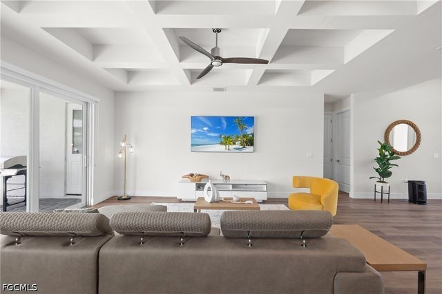 2016 NW 1st AVE, Cape Coral, FL 33993