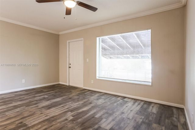 1078 NE 157th St, North Miami Beach, FL 33162