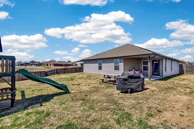 3205 Rushmore Street, Bartlesville, OK 74006