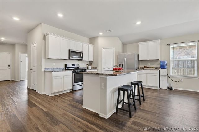 3205 Rushmore Street, Bartlesville, OK 74006