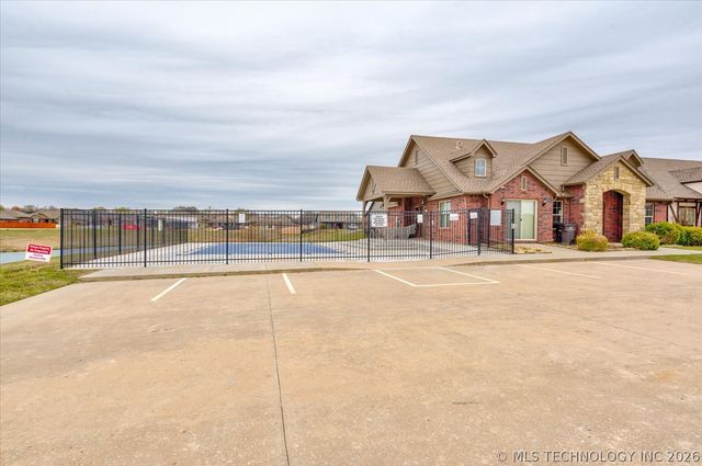 3205 Rushmore Street, Bartlesville, OK 74006