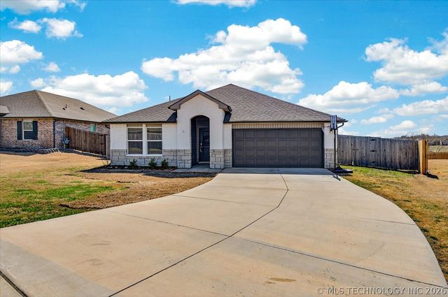 3205 Rushmore Street, Bartlesville, OK 74006