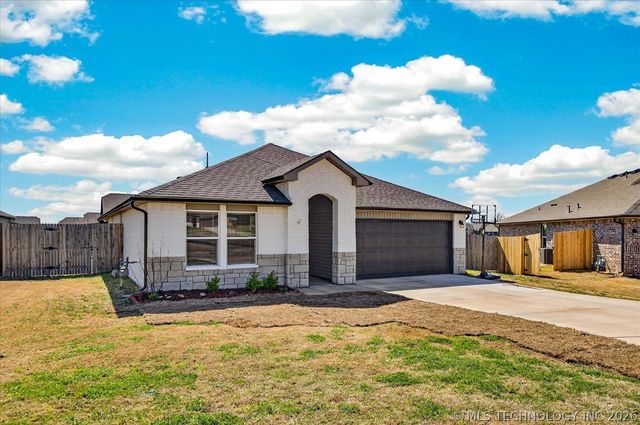 3205 Rushmore Street, Bartlesville, OK 74006