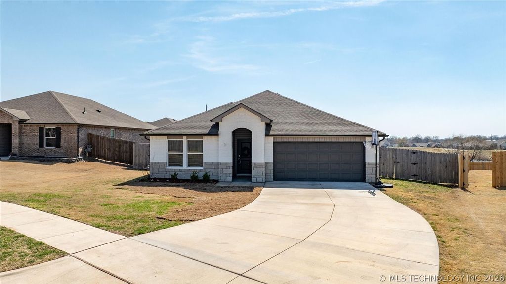 3205 Rushmore Street, Bartlesville, OK 74006